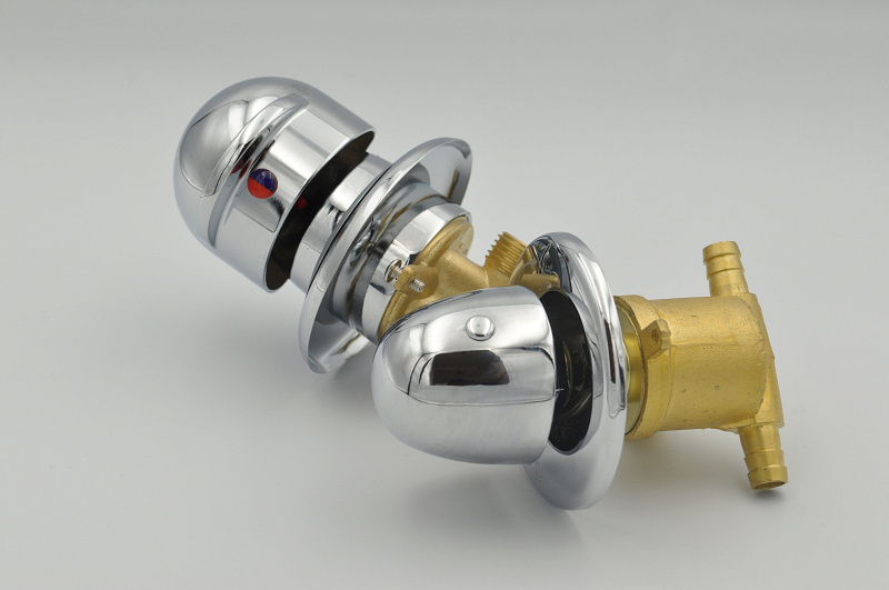 Vizes Vezérlő kétállású. Nyitókarokkal, betétekkel